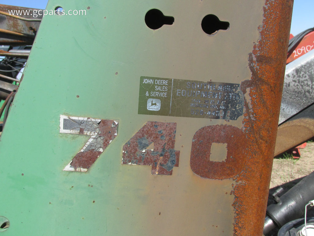 740 LOADER 7FT W/ GRAPPLE